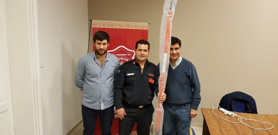 Entrega de Pértiga de Rescate a los Bomberos Voluntarios de Bolívar.