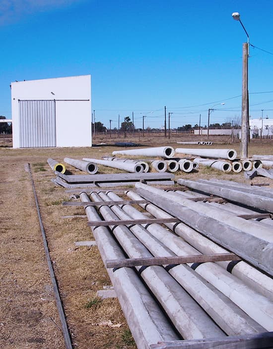 Fábrica de columnas de la Cooperativa Eléctrica de Bolívar
